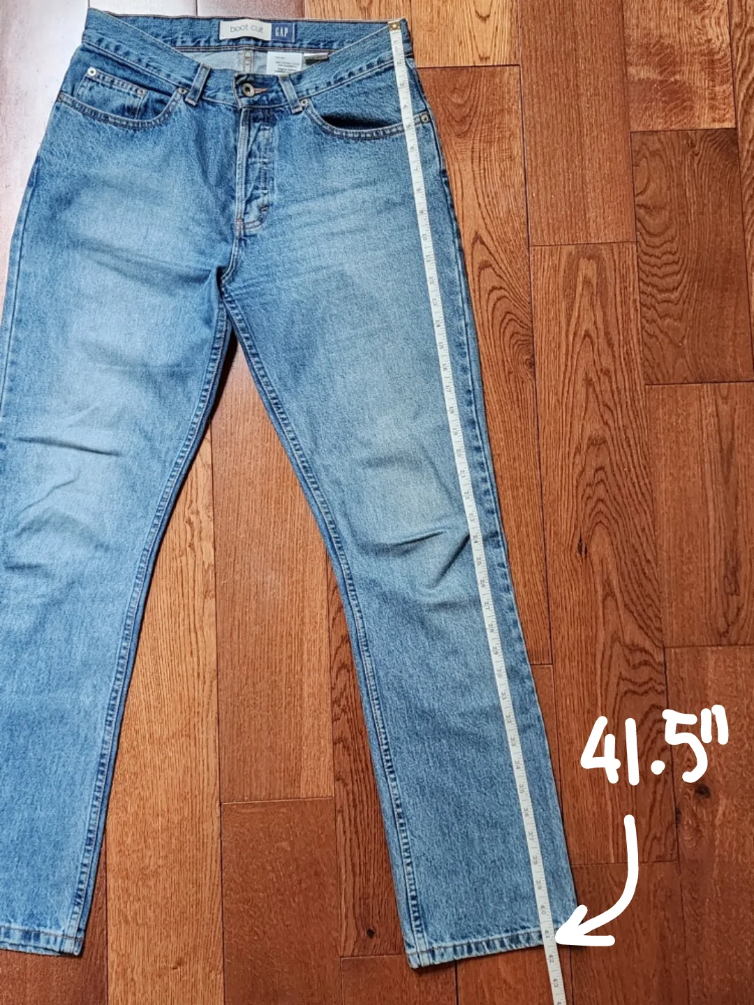 loose fit mid-rise blue jeans image indicator(7)