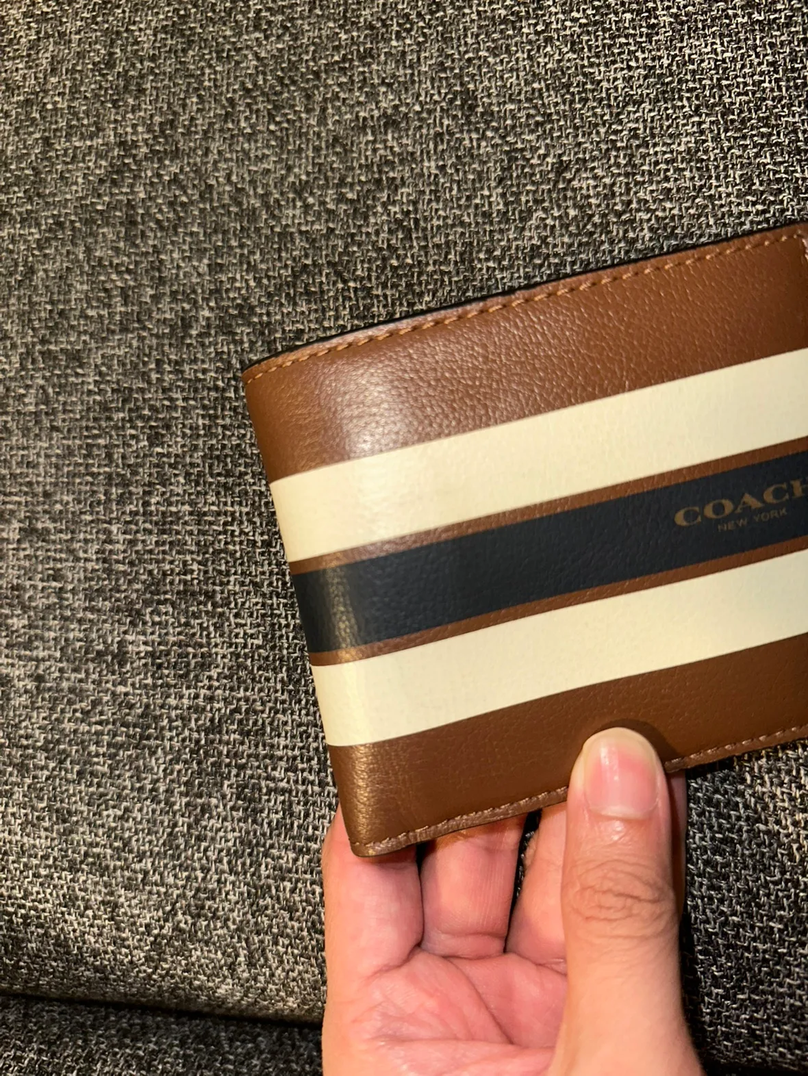Coach Leather Wallet image indicator(9)