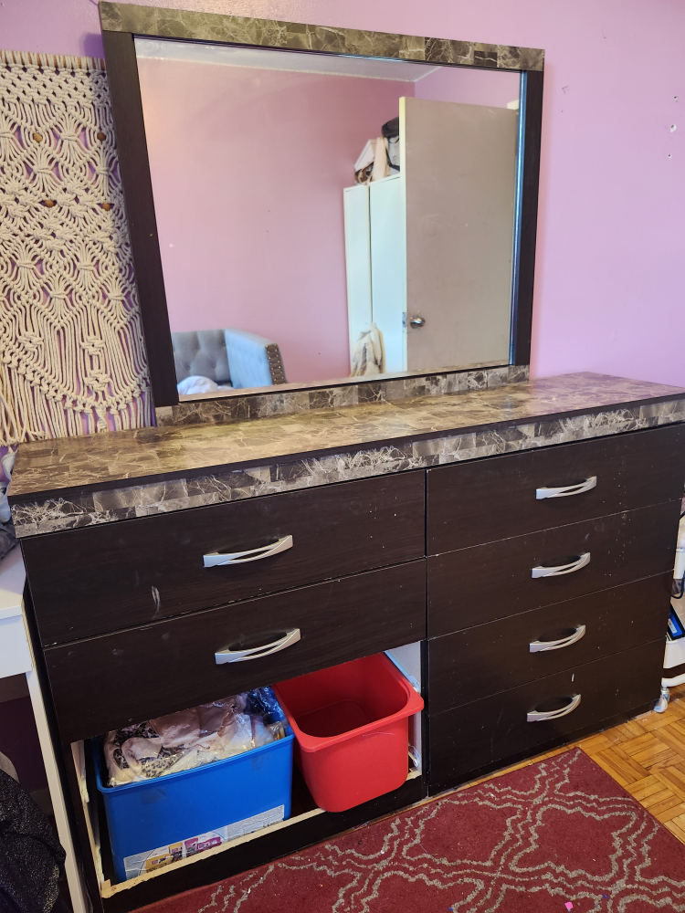 Dresser with Mirror - photo 2