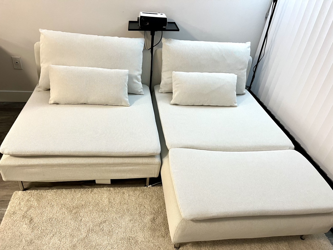 IKEA Söderhamn 1 seat section and 1 chase white.