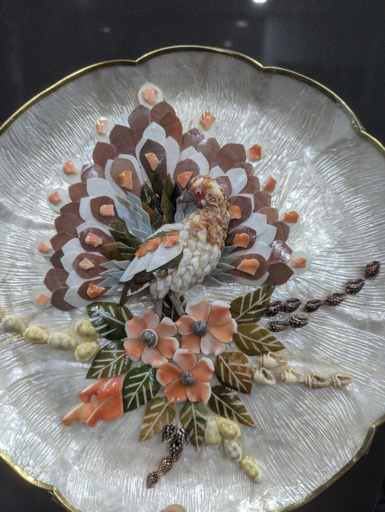 Vintage Seashell Peacock Wall Decor - photo 3