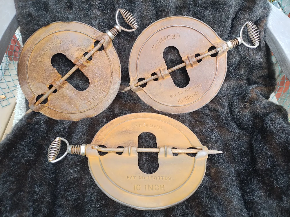 Antique Cast Iron Stove Dampers image indicator(2)