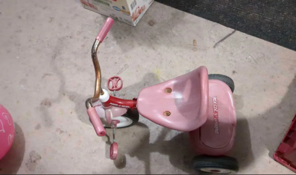 Free Radio Flyer Tricycle #freecycle image indicator(2)