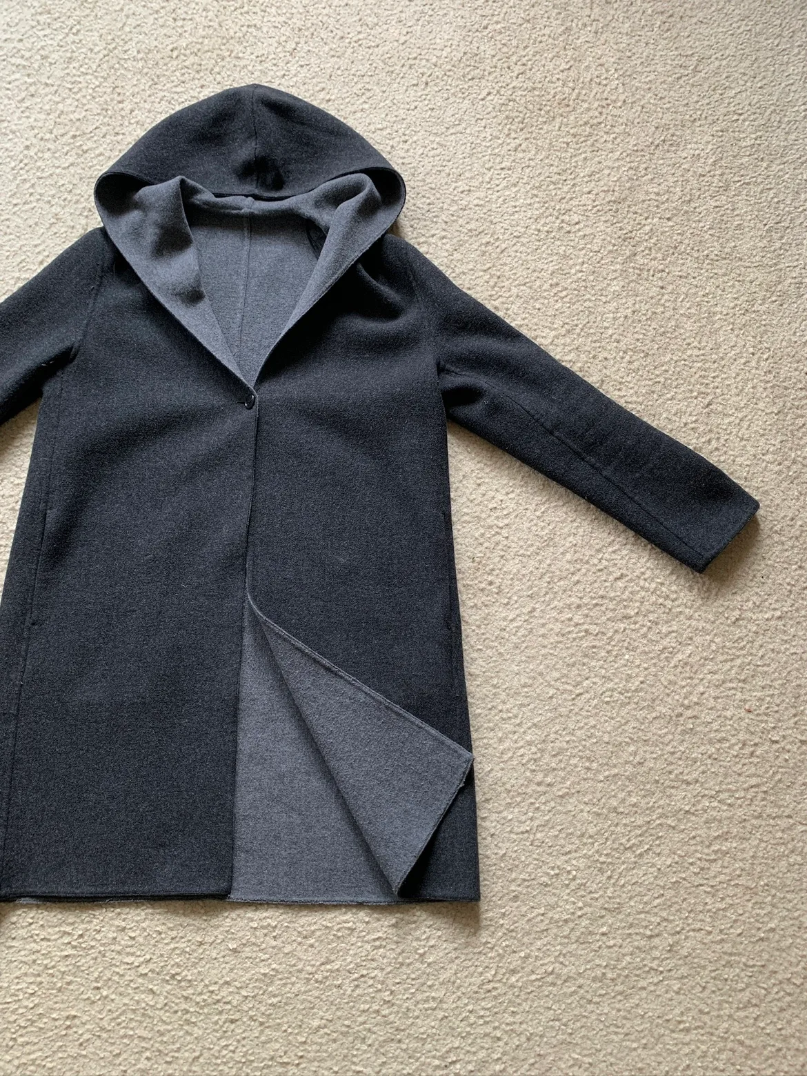UNIQLO Reversible Grey Hooded Wool Coat image indicator(2)