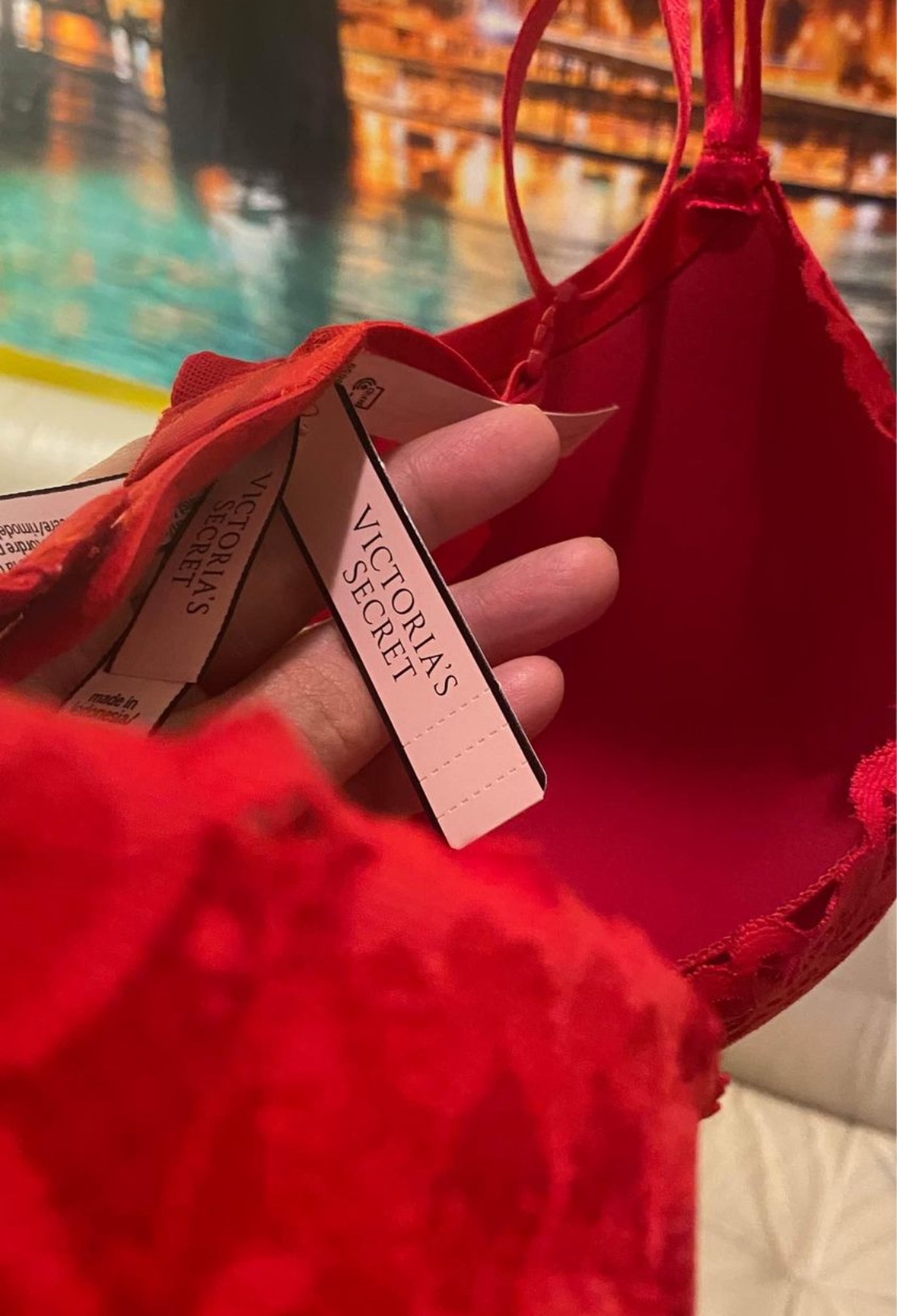 Victoria's Secret Red Lace Bra - photo 2