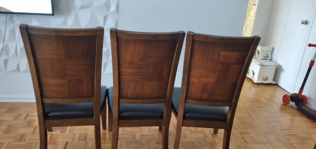 Dining Room Table with Chairs image indicator(9)