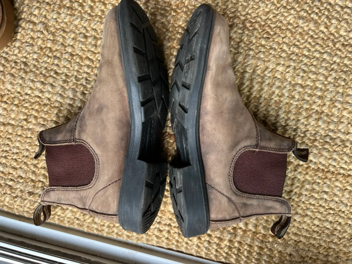 Blundstone Chelsea Boots size Aus 3 image indicator(4)