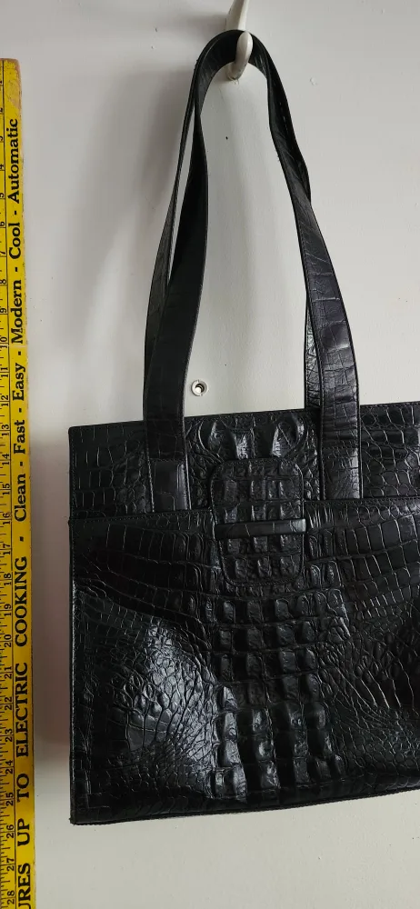 Black Crocodile Embossed Tote Bag image indicator(2)