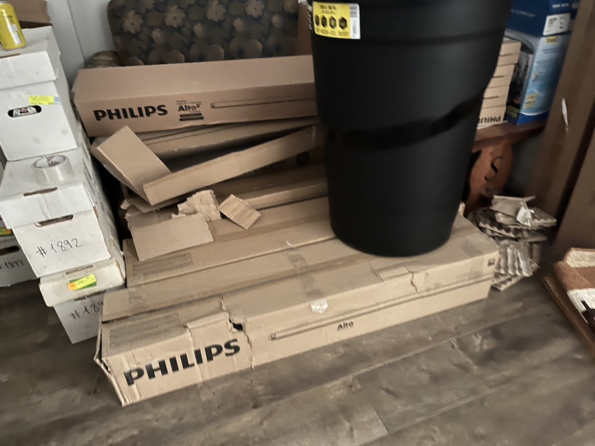 Philips 4ft T8 Fluorescent Tubes and other fluorescent bulbs. - photo 4