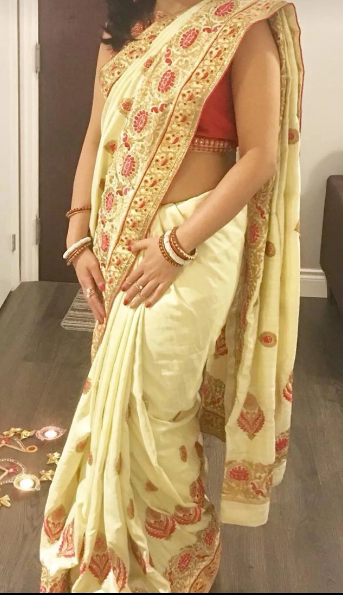 Traditional Indian Saree thumbnail
