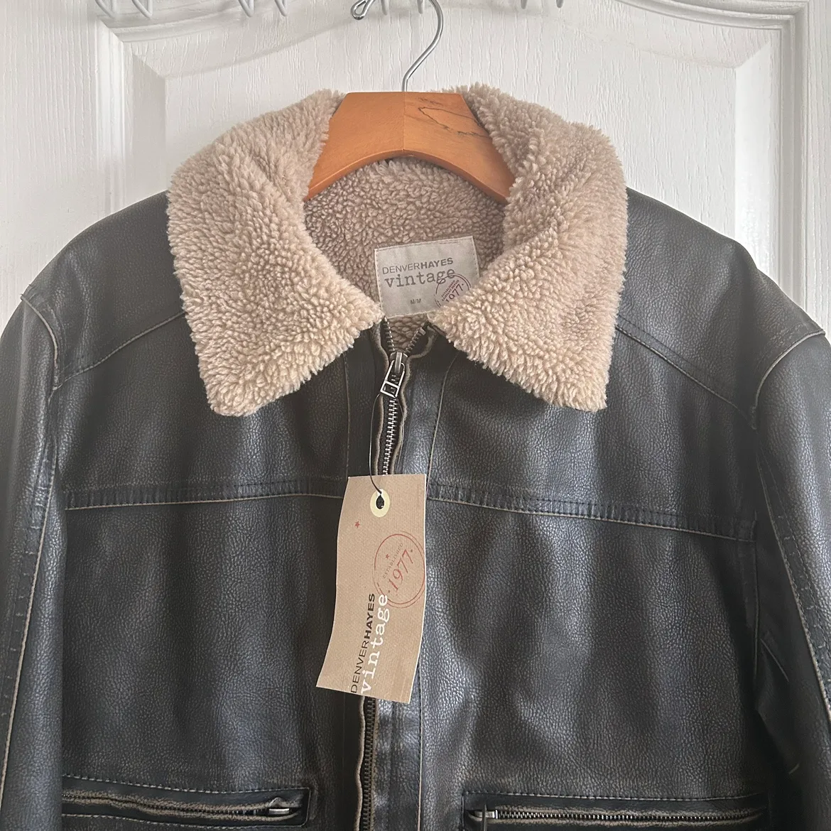 NWT Denver Hayes Vintage Leather Jacket image indicator(4)