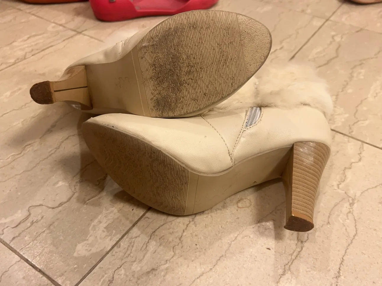 White Fur Trimmed Ankle Boots image indicator(3)