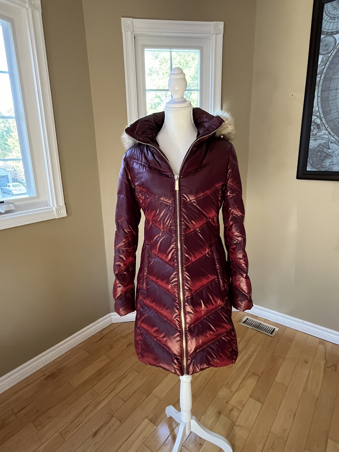 Michael Kors faux fur trim hooded puffer coat - Burgundy - photo 2