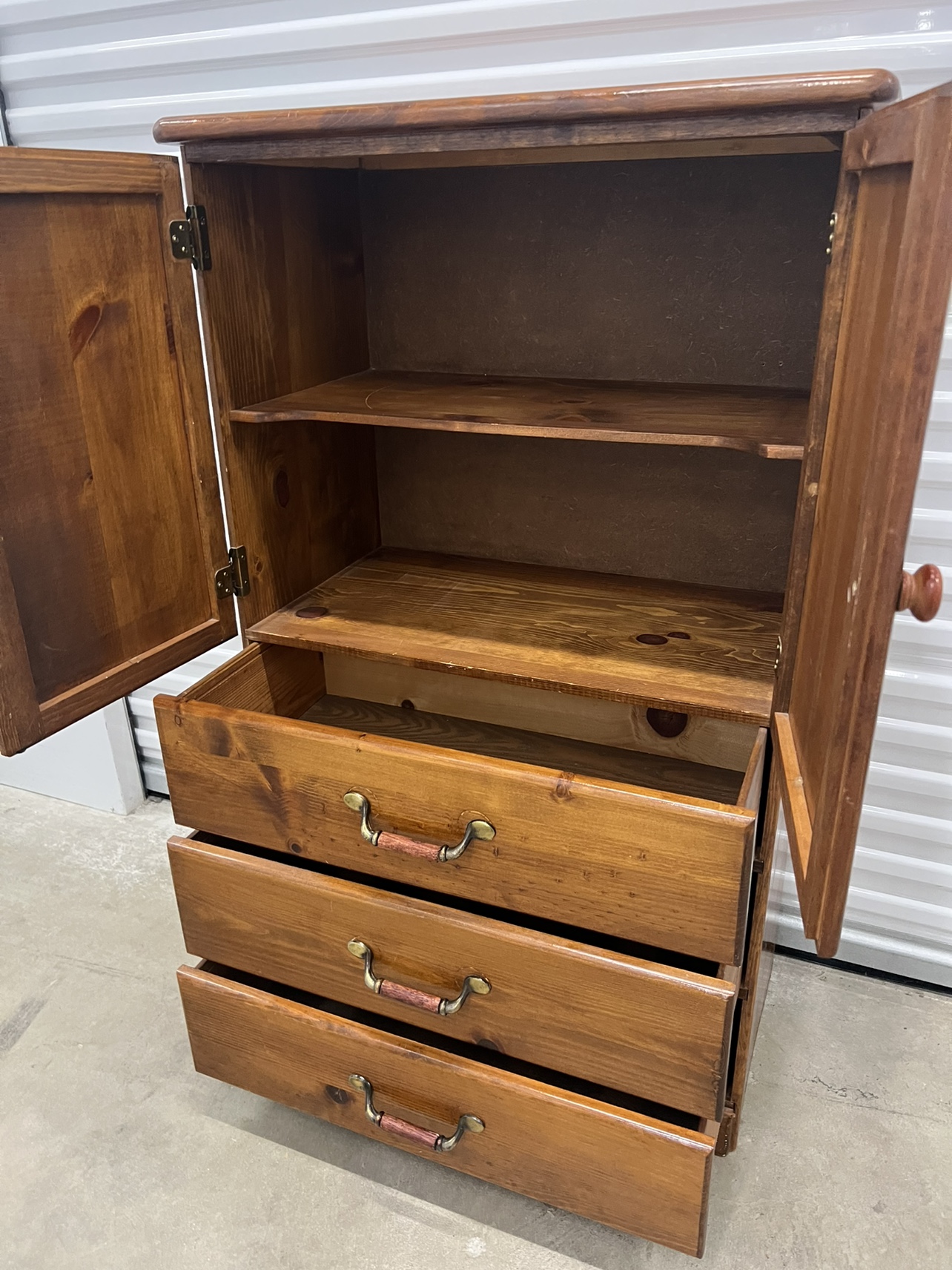 Wooden Cabinet with 3 Drawers - photo 5