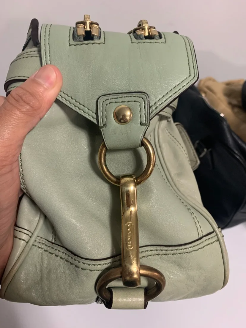 Rare Coach Hampton shopper satchel image indicator(4)
