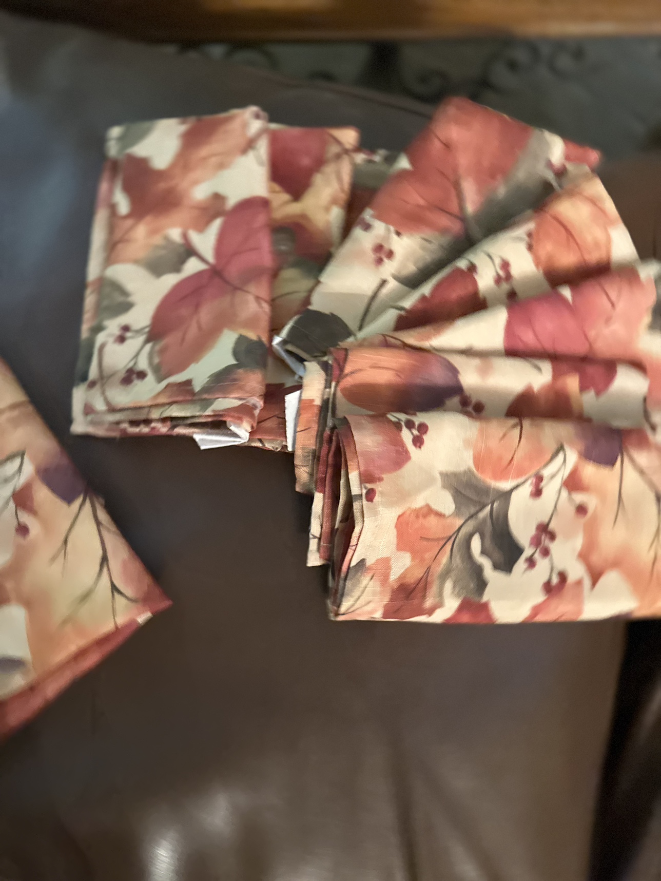 Fall theme tablecloth with 8 napkins - photo 2