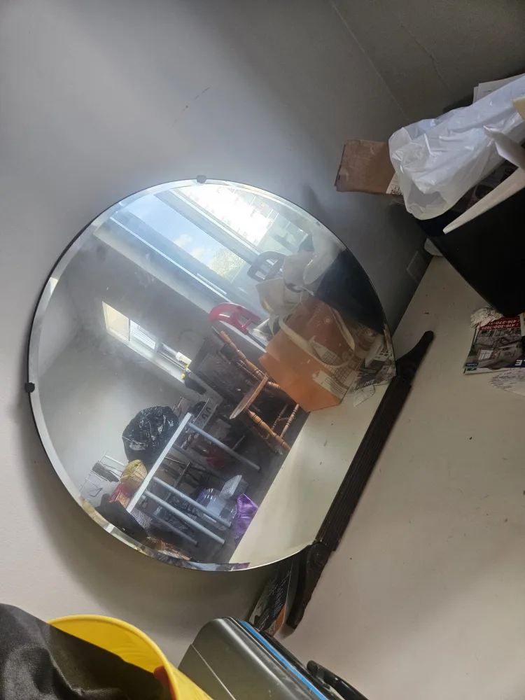 Round Mirror thumbnail