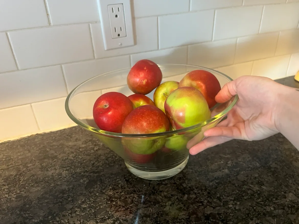 Glass Serving Bowl image indicator(8)