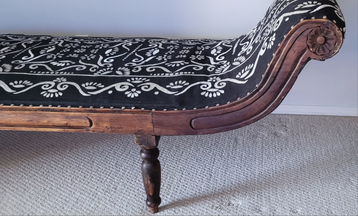 Black and White Floral Upholstered Bench Divan - photo 5