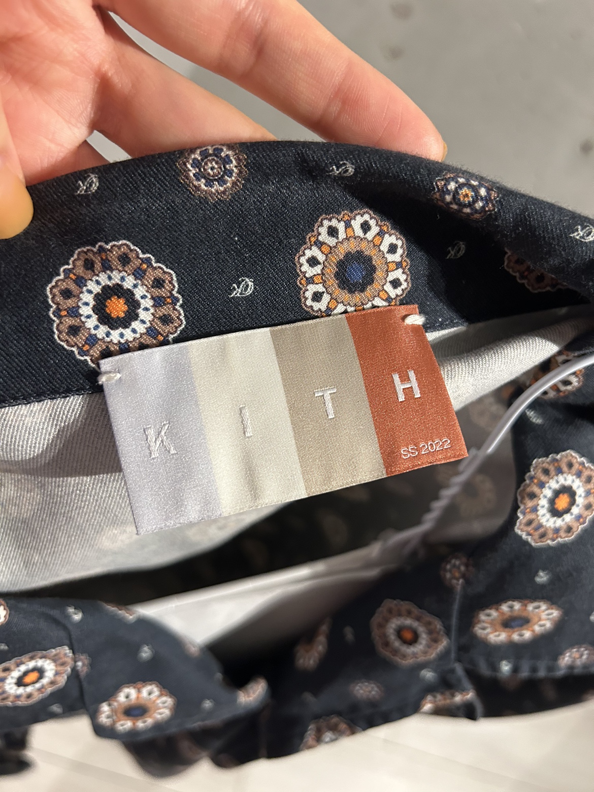 Kith men’s 2022 S/S button up dress shirt - photo 4