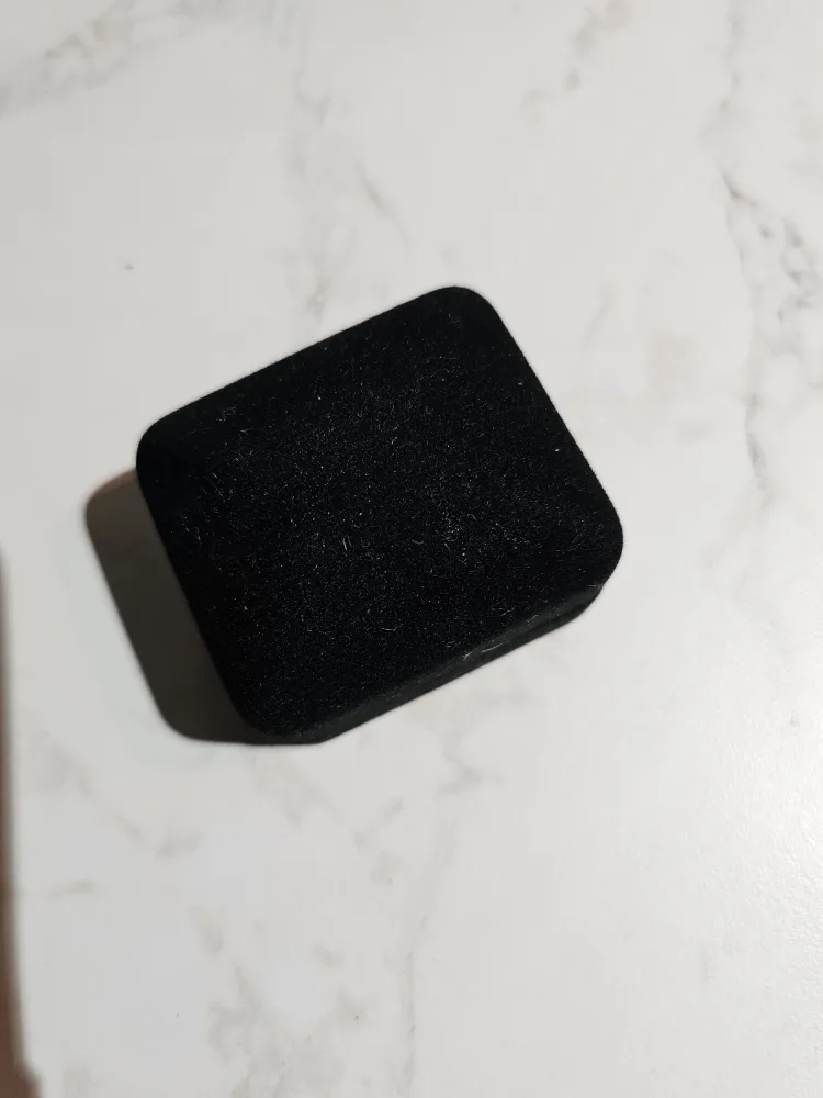 Past present and future diamond ring set image indicator(3)