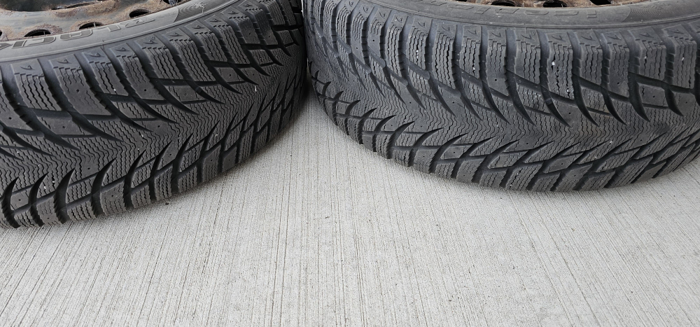 Hyundai Sonata 215/60R16 Winter Tires - photo 3