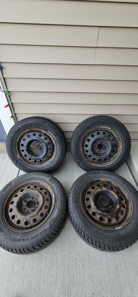 Hyundai Sonata 215/60R16 Winter Tires - photo 4