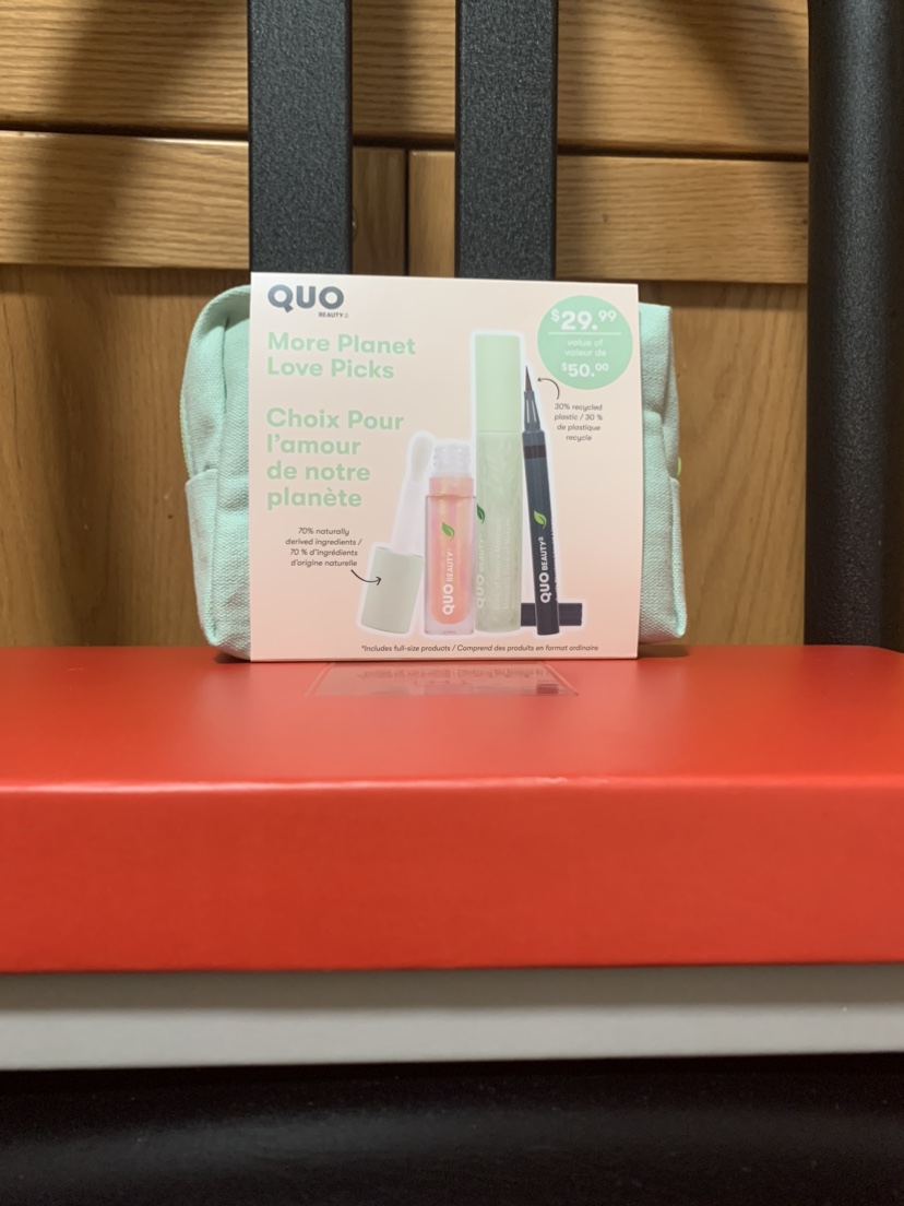 Quo More Planet Love Picks Set