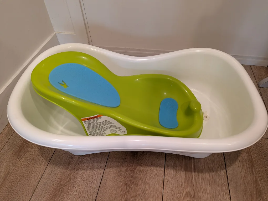 Baby bath tub thumbnail