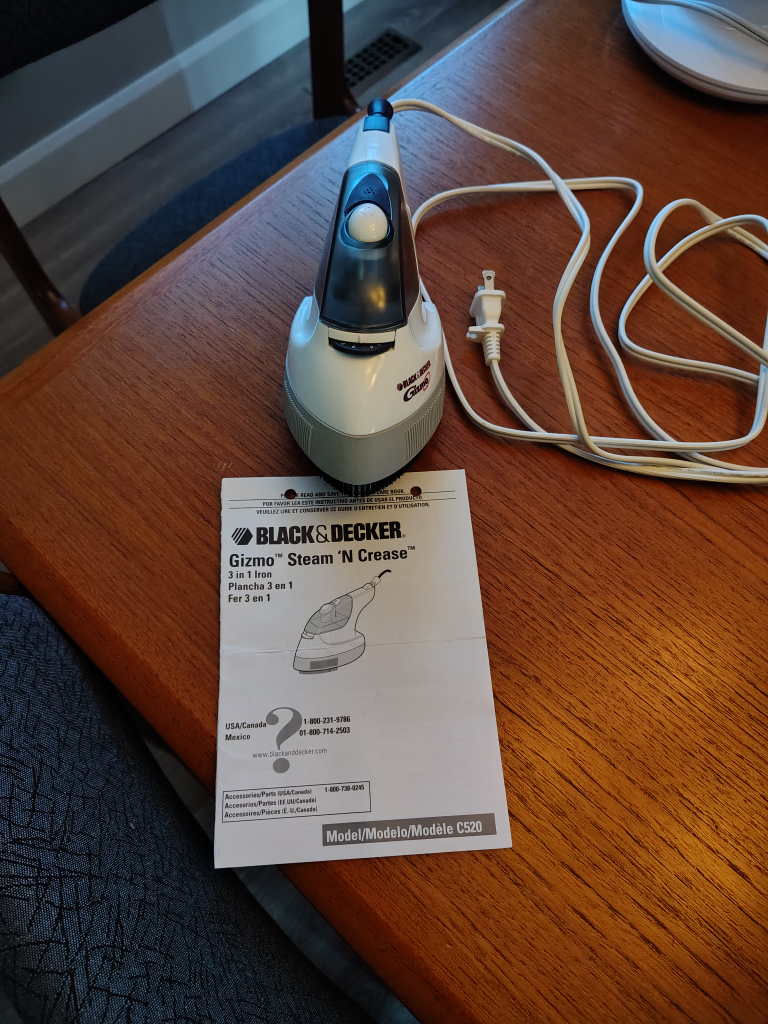 Black & Decker Gizmo Steam 'N Crease 3-in-1 Iron