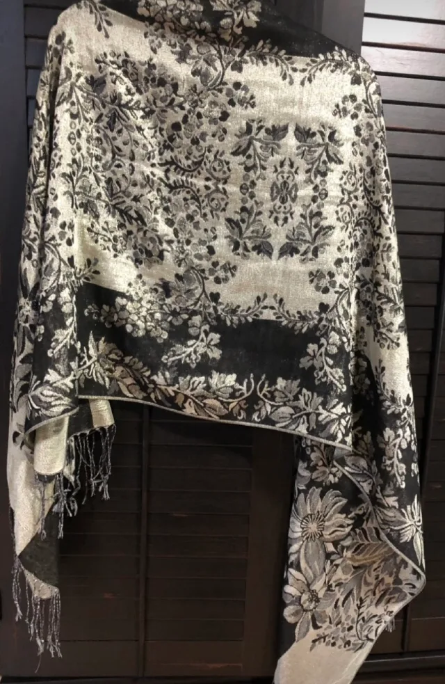 Black and Silver Scarf image indicator(3)