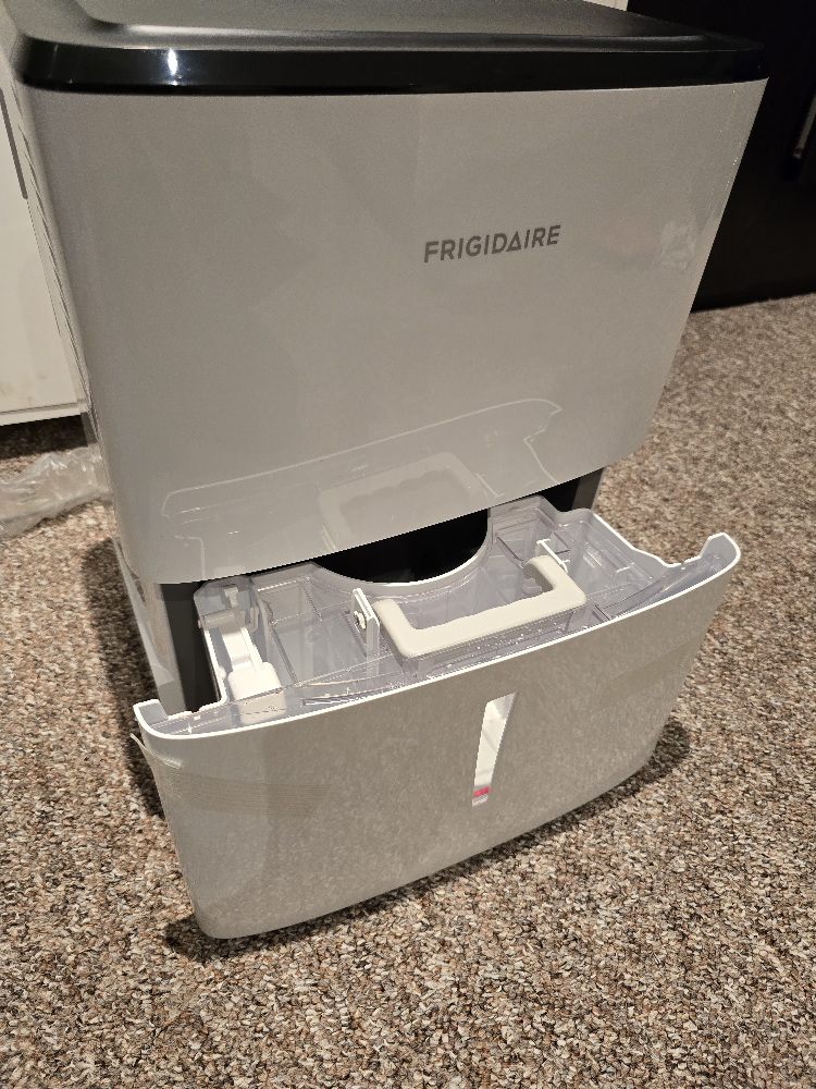 Frigidaire 22 Pint Dehumidifier - photo 3