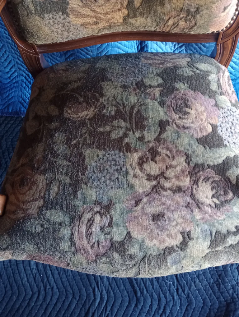 Vintage Armchair image indicator(4)