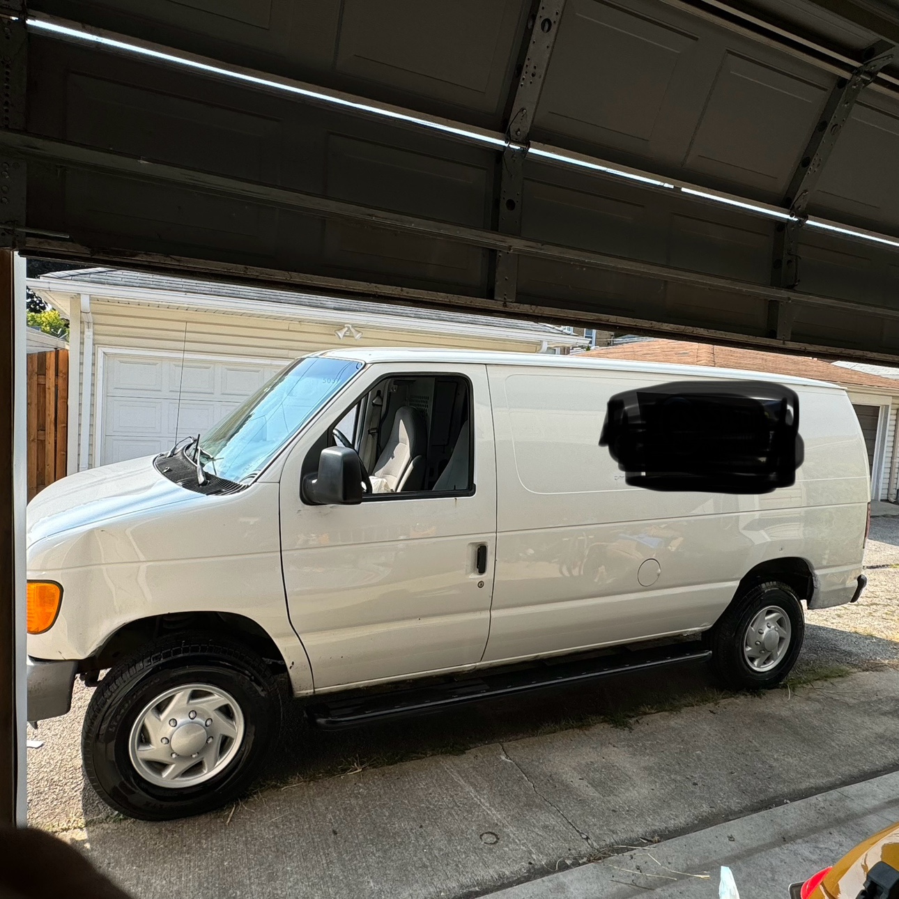 2007 Ford E250 - photo 3