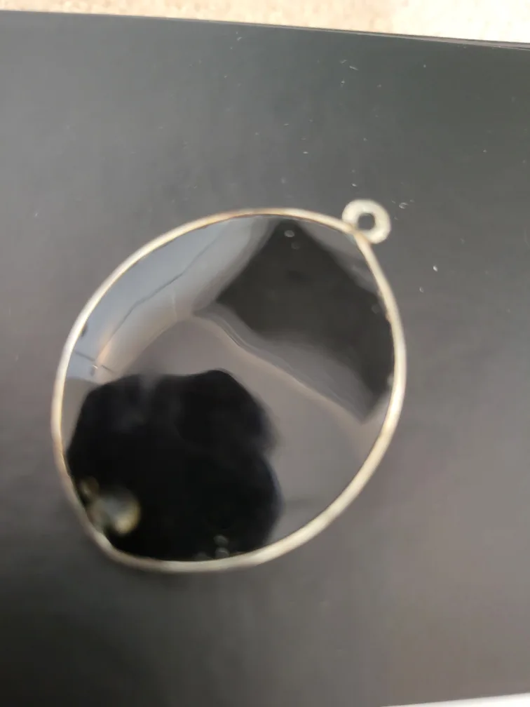 Black and White Oval Pendant Necklace image indicator(3)