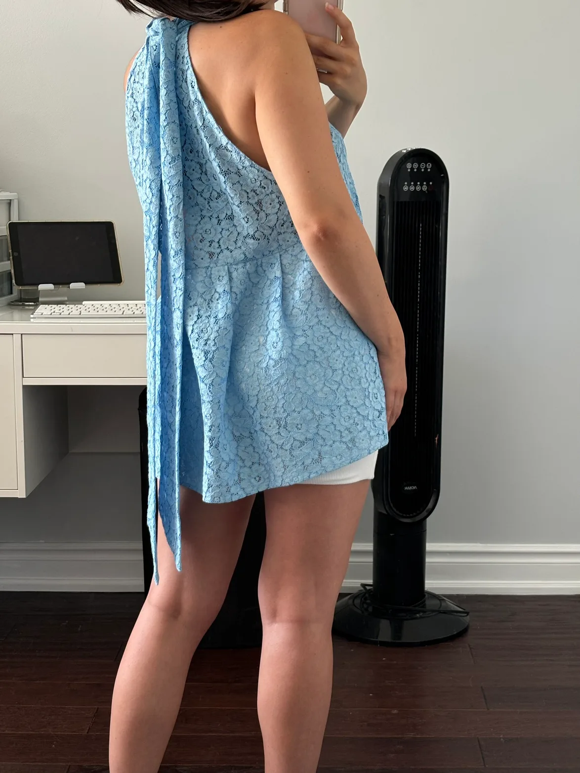 Zara | Lace Halter Top - M image indicator(2)