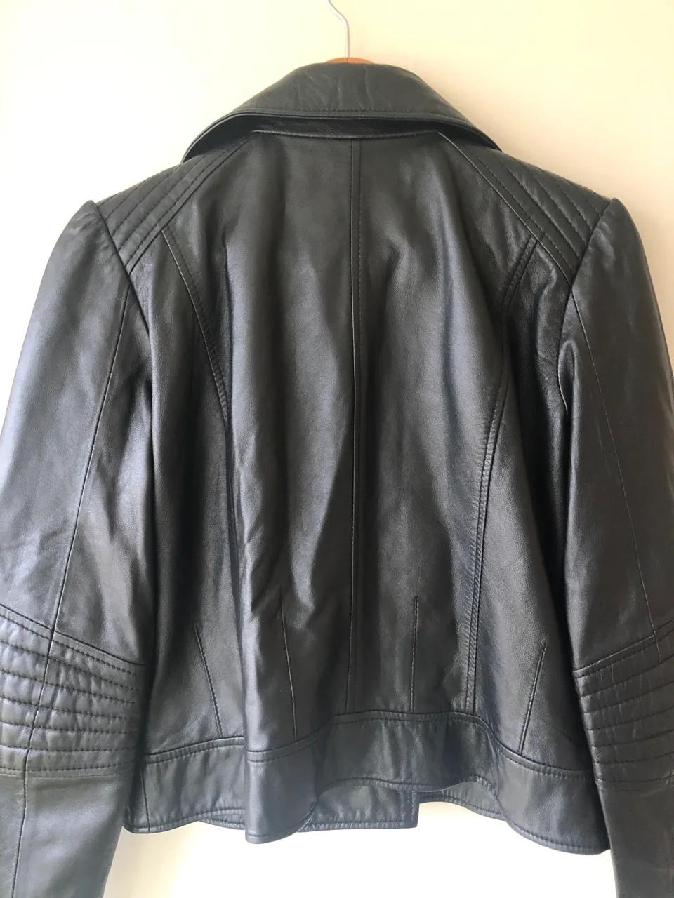 Ladies soft Leather Jacket image indicator(4)