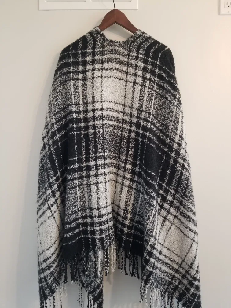 Joe Fresh Black and White Plaid Poncho image indicator(2)