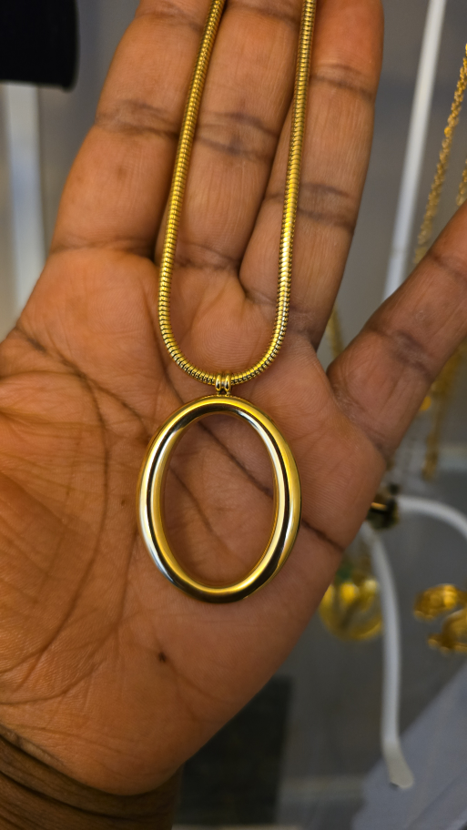 Gold Chain Necklace with Oval Pendant