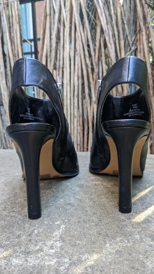 Vince Camuto size 9.5 - Peep Toe Heels - Black Leather image indicator(2)