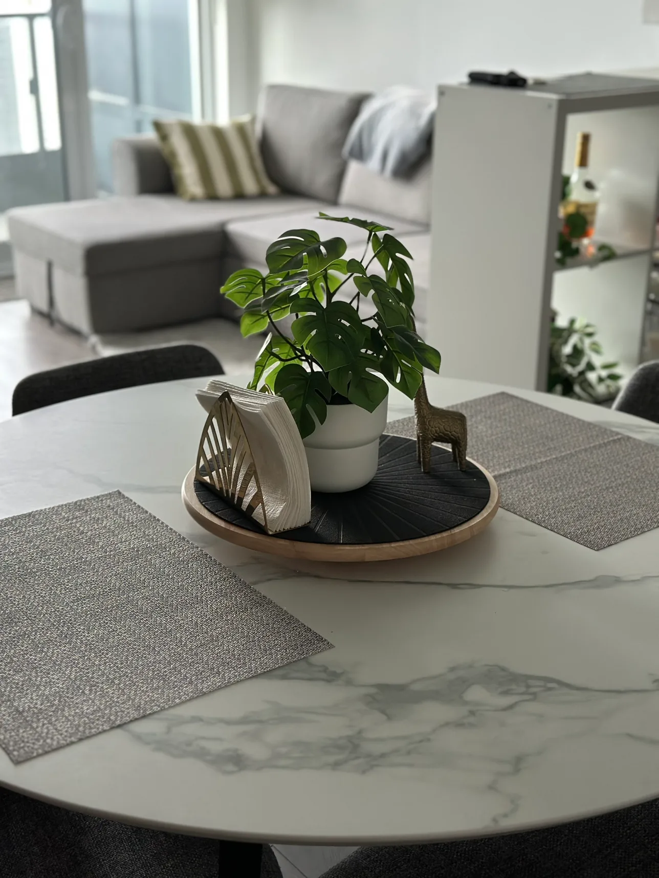 Dining Table and Chairs Set image indicator(3)