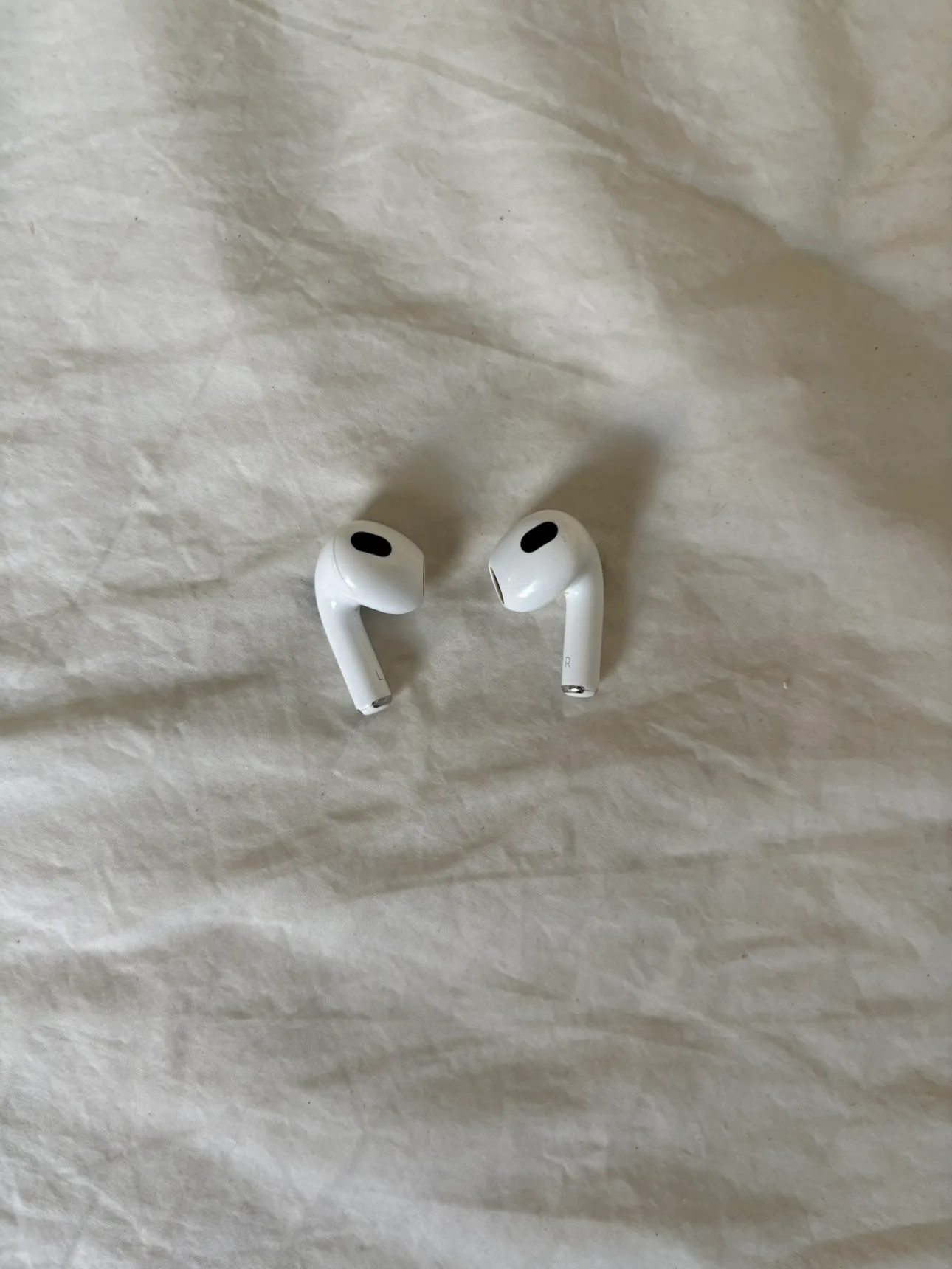 Apple AirPods 2nd Generation image indicator(6)