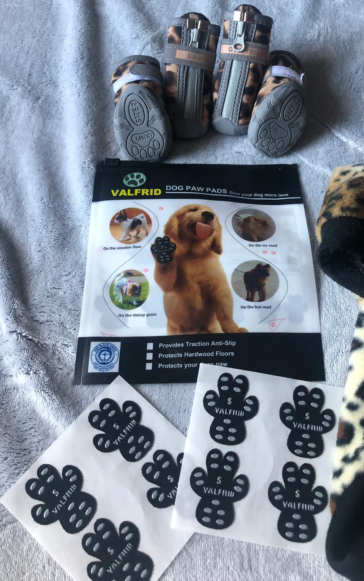 Leopard Dog Hoodie, paw grips and Booties Set image indicator(4)