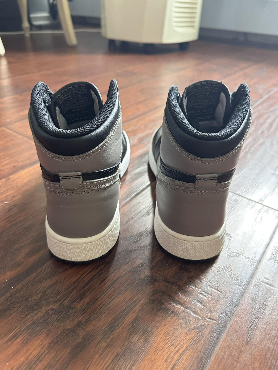 Jordan 1 Shadow (2018) - Size 7.5 women’s/ 6 men’s - photo 5