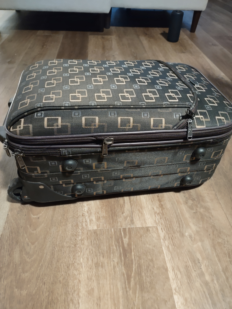 W-ZGKISS  Suitcase with Wheels - photo 4