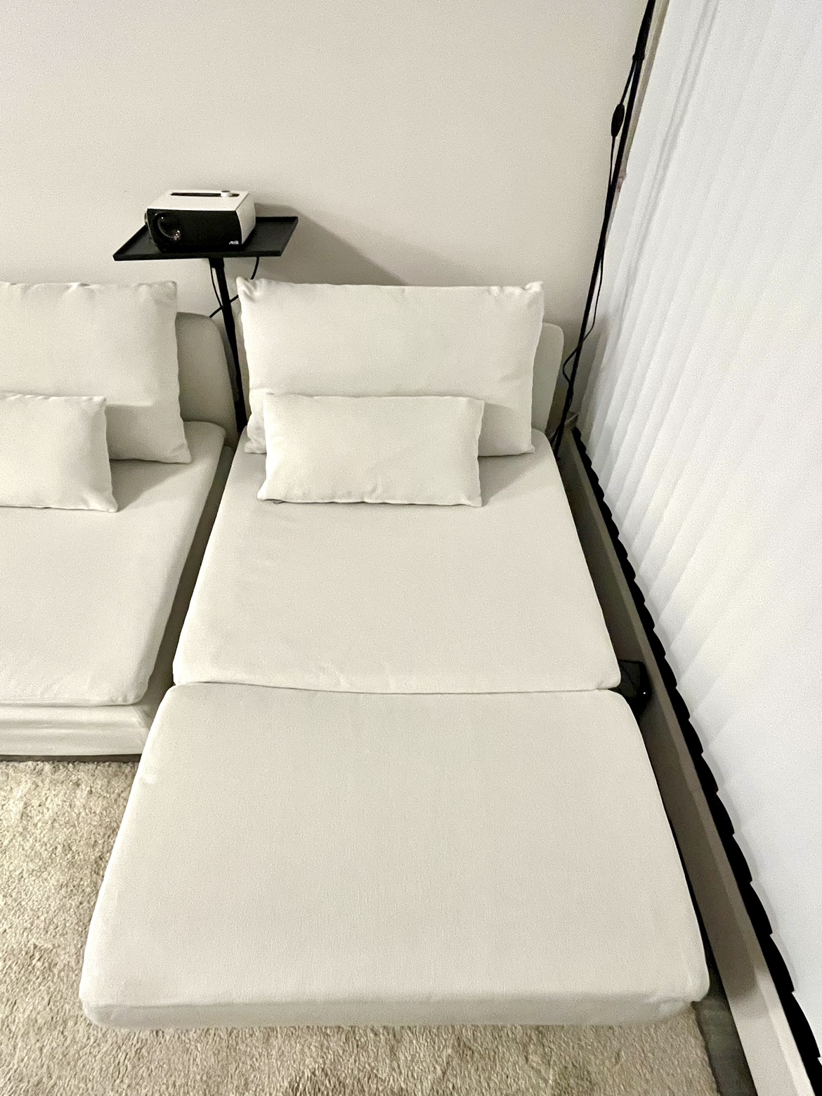 IKEA Söderhamn 1 seat section and 1 chase white. - photo 4