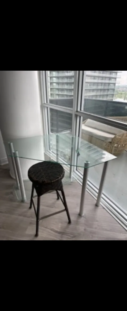 glasstop tables image indicator(2)