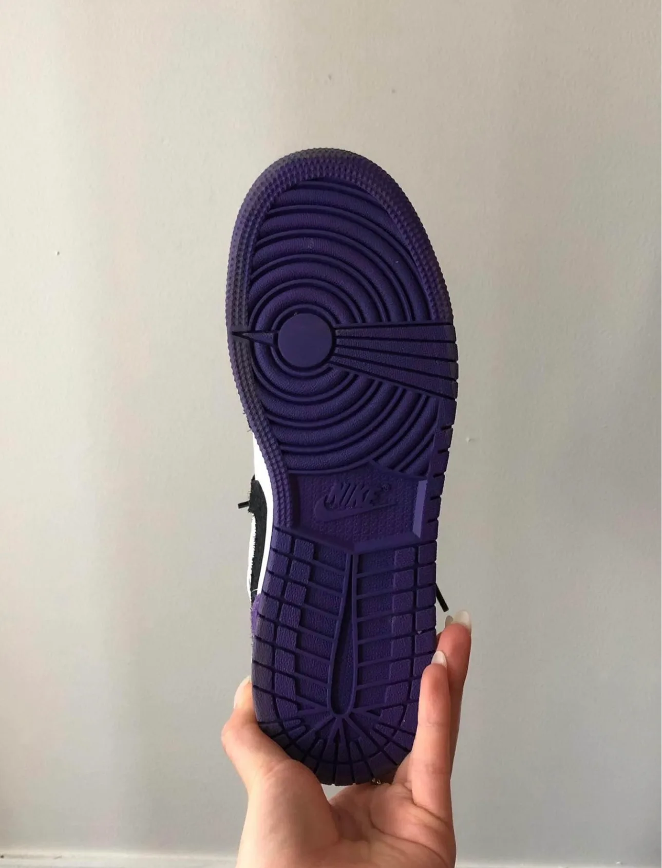 Air Jordan 1 Mid SE (GS) image indicator(5)