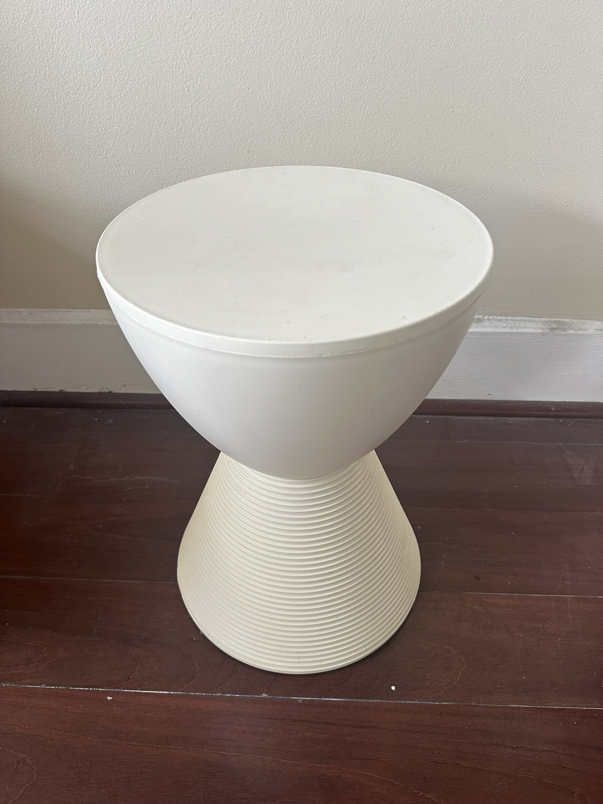Kartell stool