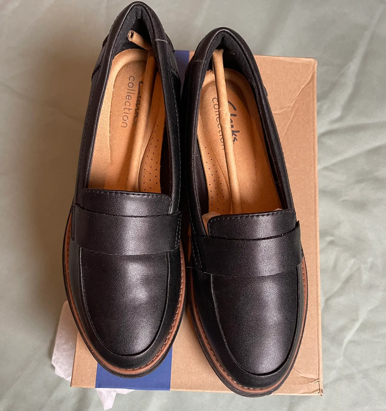 WOMEN'S COLLECTIONS BY CLARKS LOAFER - SIZE 5.5 M - BLACK image indicator(2)